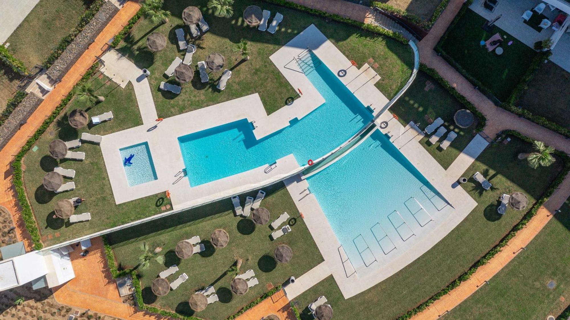Premium Garden With Private Pool In Higueron