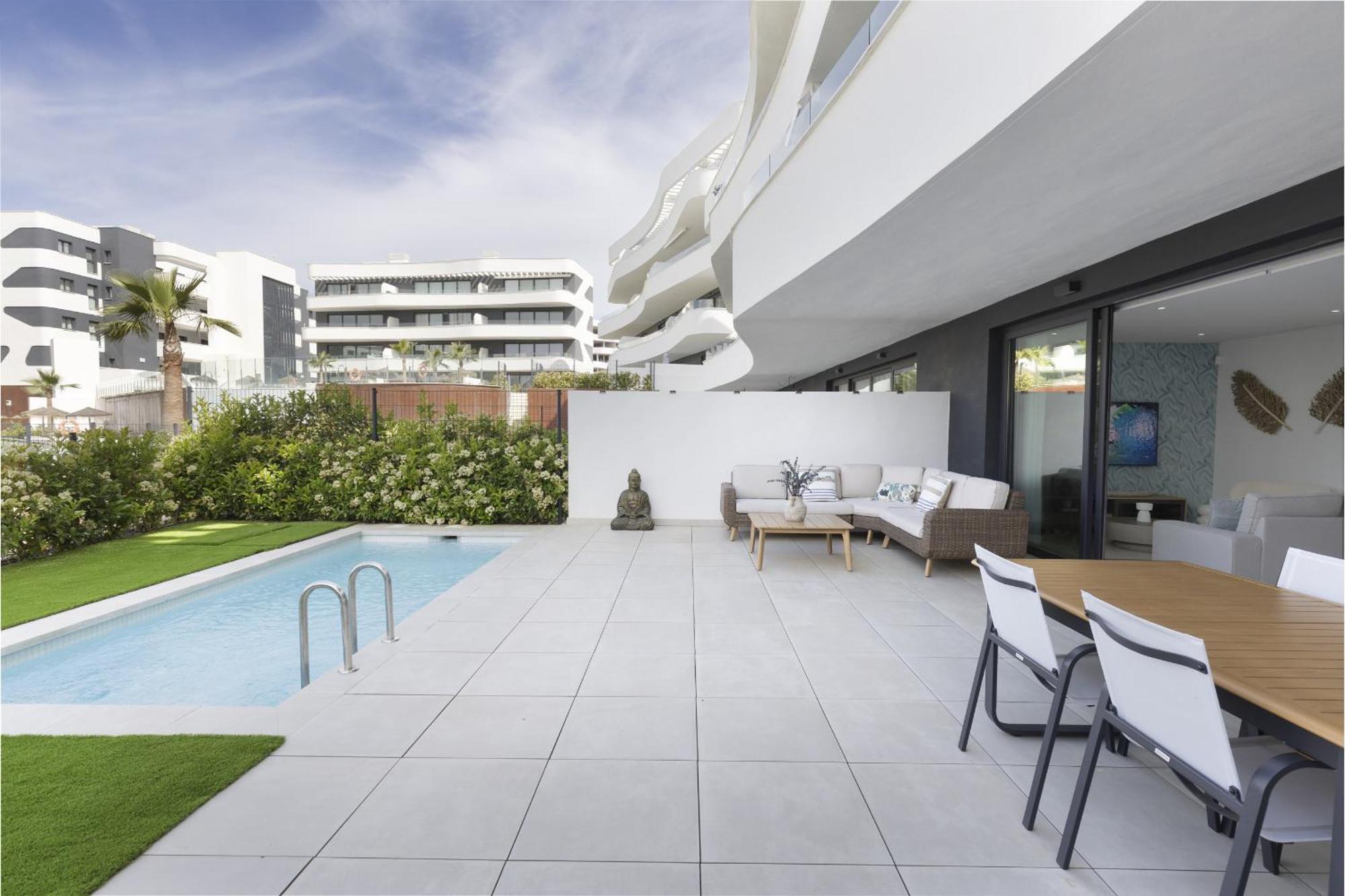 Premium Garden With Private Pool In Higueron Apartamento *