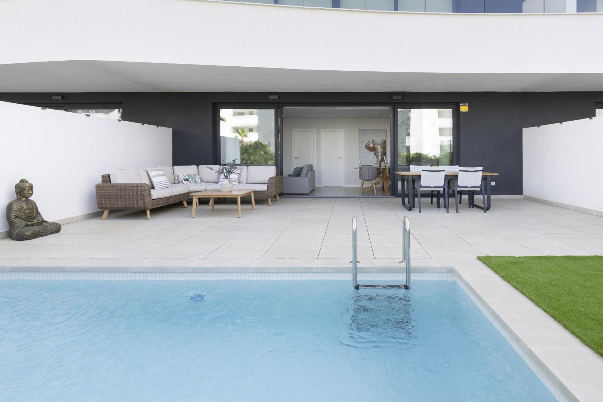 Apartamento Premium Garden With Private Pool In Higueron Fuengirola