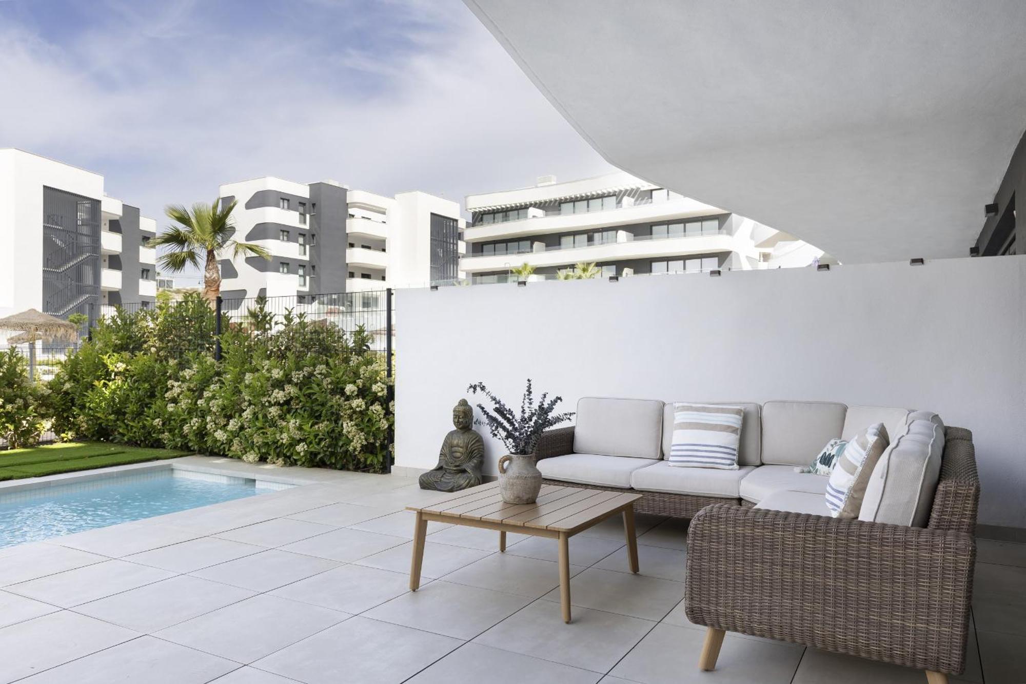 Apartamento Premium Garden With Private Pool In Higueron Fuengirola